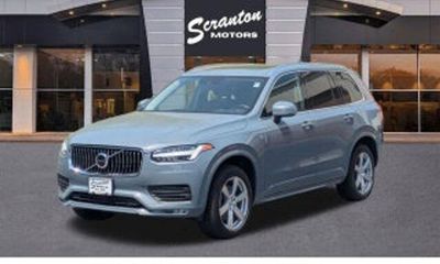 2021 Volvo XC90 Momentum