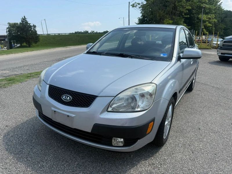 2008 Kia RIO — a typically priced live listing