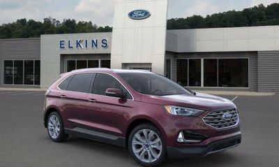 2022 Ford Edge Titanium