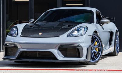 2023 Porsche 718 Cayman GT4 RS