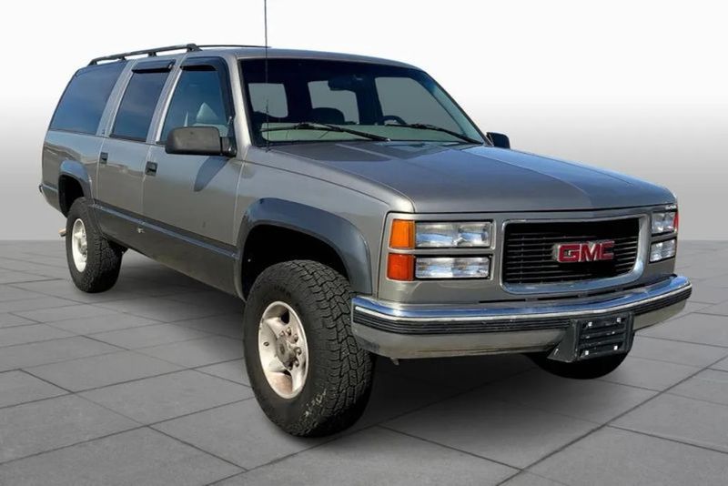 1999 GMC Suburban — a typically priced live listing