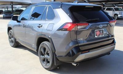 2020 Toyota RAV4 XSE HV