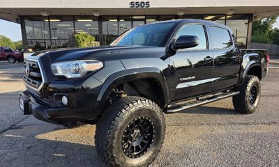 2017 Toyota Tacoma SR5 TRD OFF