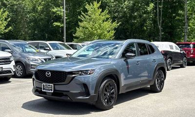 2024 Mazda CX-50 Premium Package