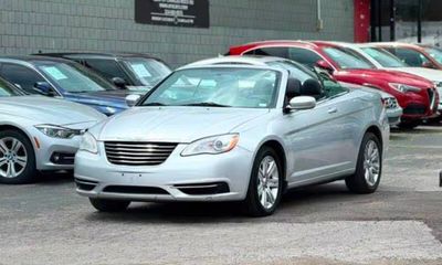 2011 Chrysler 200 Limited Touring Convertible