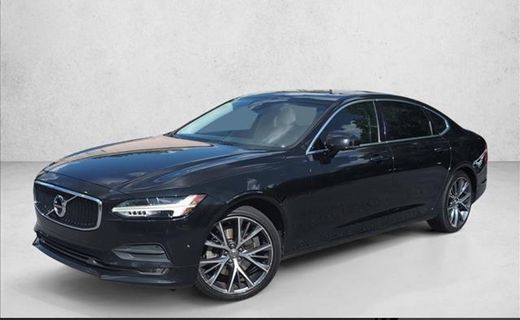 2018 Volvo S90 Momentum