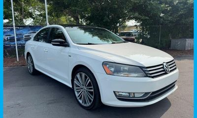 2015 Volkswagen Passat SE