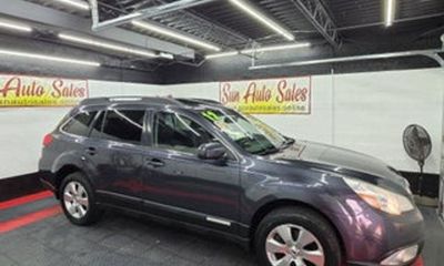 2012 Subaru Outback Limited M R