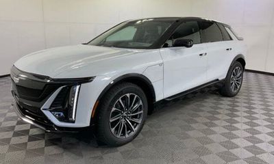 2026 Cadillac Lyriq Premium Luxury