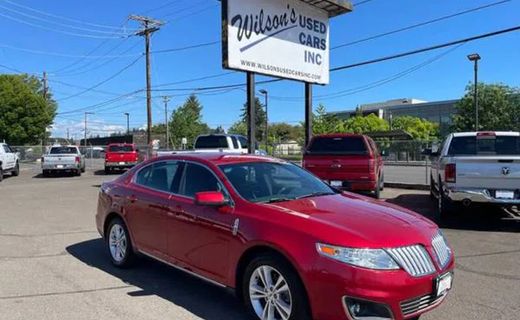 2010 Lincoln MKS Base