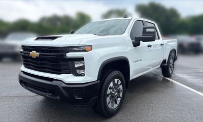 2025 Chevrolet Silverado HD Work Truck