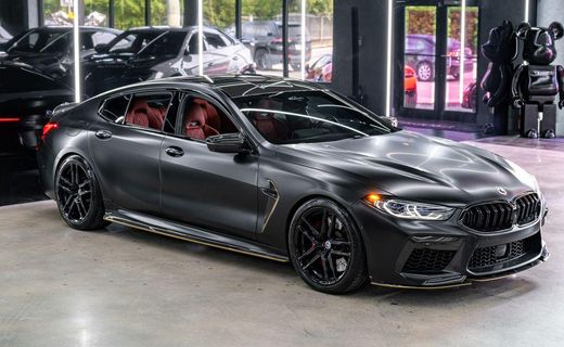 2023 BMW M8