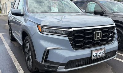 2025 Honda Pilot Touring HPD