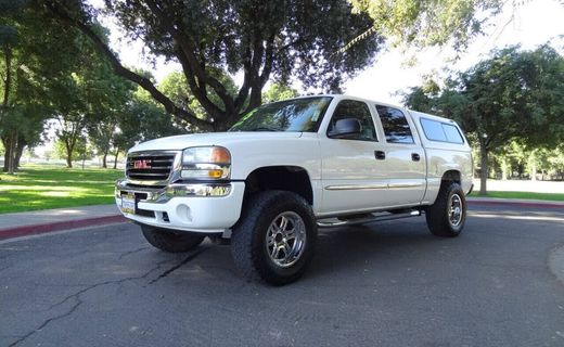 2005 GMC Sierra SLT