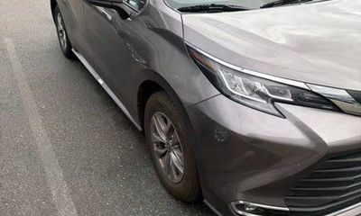 2022 Toyota Sienna XLE