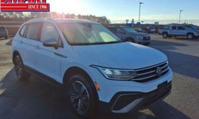 2025 Volkswagen Tiguan SE R Line