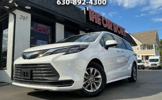 2024 Toyota Sienna LE