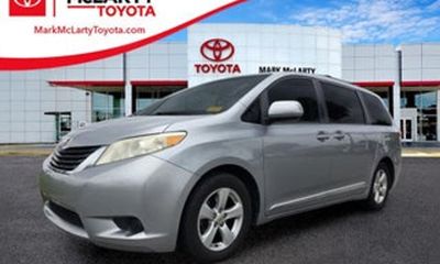 2013 Toyota Sienna LE