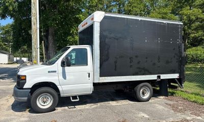 2011 Ford Econoline Commercial Cutaway E350