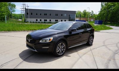 2016 Volvo V60CC SV33 Premier