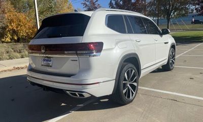 2024 Volkswagen Atlas 4Motion SEL Premium
