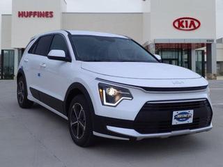 2023 Kia Niro LX