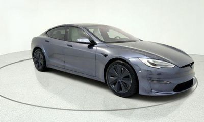 2021 Tesla Model S Plaid