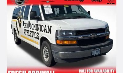 2017 Chevrolet Express Passenger LT EXT