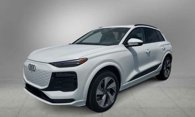 2025 Audi Q6 Premium Plus