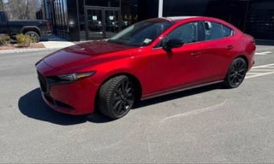 2026 Mazda MAZDA3 Premium Plus