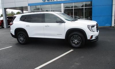 2025 GMC Acadia Elevation