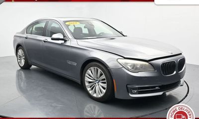 2015 BMW 740i