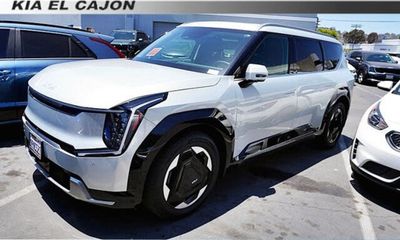 2024 Kia EV9 Land