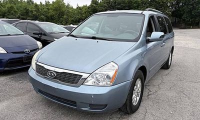 2011 Kia Sedona GL Middle LOW