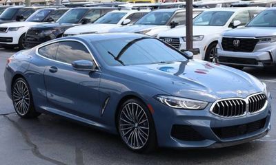 2022 BMW M850i