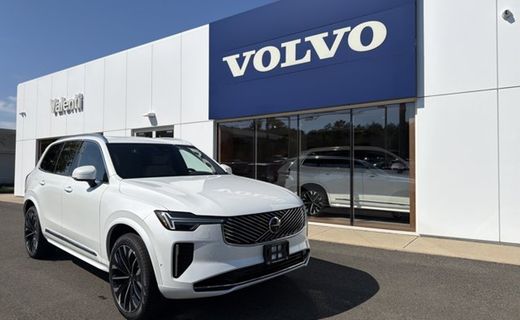 2026 Volvo XC90 Plus Bright