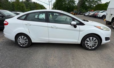 2014 Ford Fiesta S