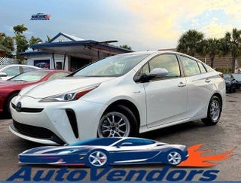 2019 Toyota Prius — a typically priced live listing