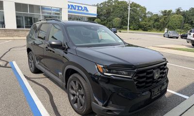 2023 Honda Pilot Sport