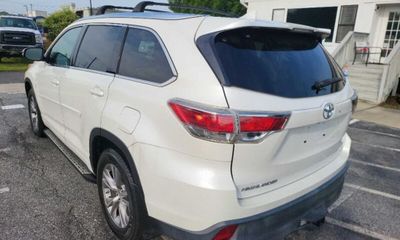 2014 Toyota Highlander Base