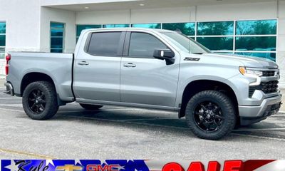 2024 Chevrolet Silverado RST