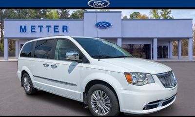2015 Chrysler Town AND Country