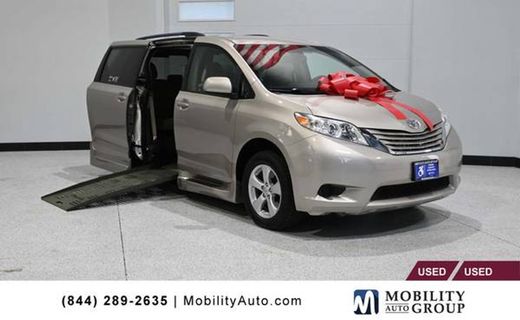 2015 Toyota Sienna LE