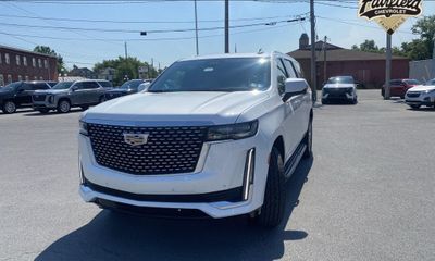 2024 Cadillac Escalade ESV Premium Luxury