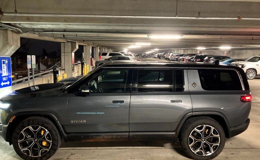2022 Rivian R1S Launch Edition