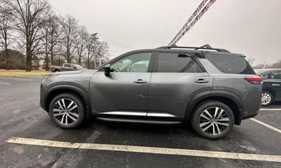 2023 Nissan Pathfinder Platinum