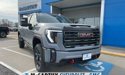 2024 GMC Sierra HD AT4
