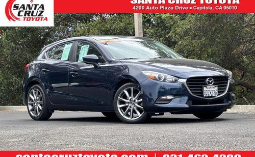 2018 Mazda MAZDA3 Touring