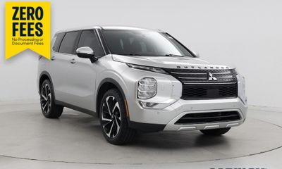 2022 Mitsubishi Outlander SE Black Edition