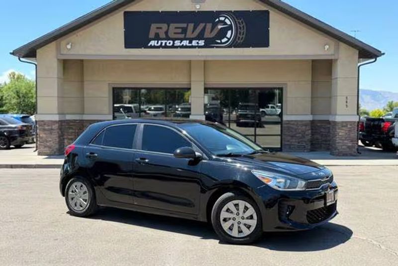 2020 Kia RIO — a typically priced live listing